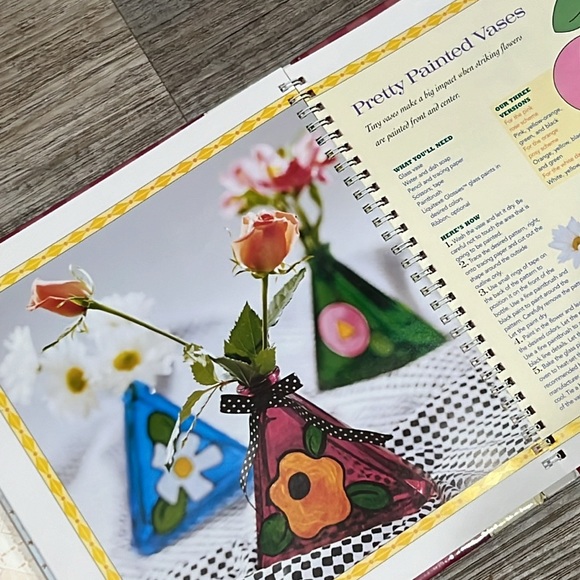 Mary Engelbreit Crafts to Decorate Your Home Book 90 Projects Exclusive Designs - Picture 4 of 5